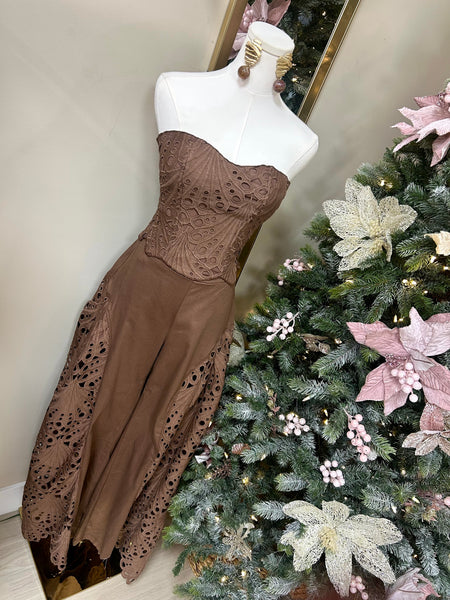 Cocoa Muse Eyelit Lace Co Ord